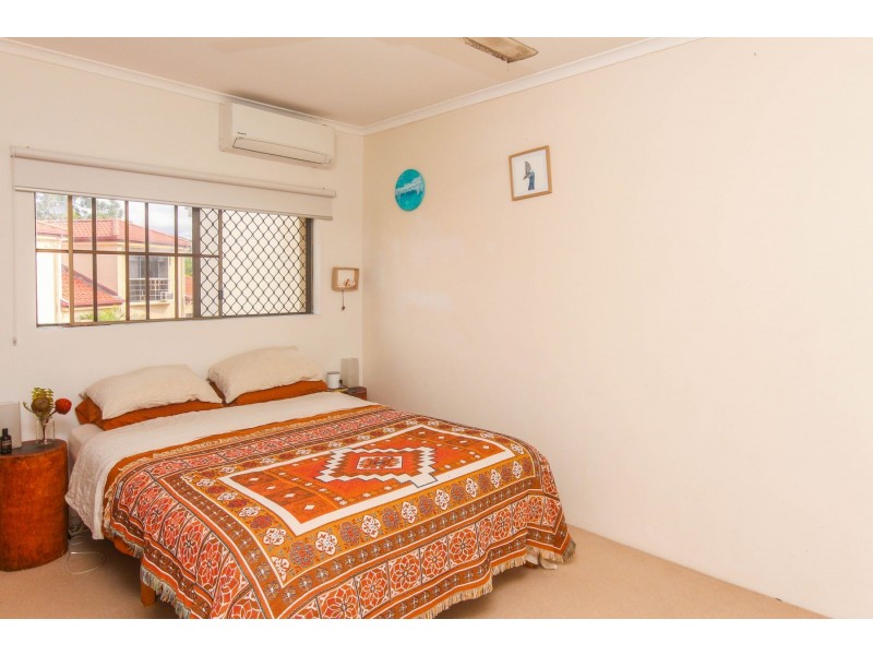 1/23 Hibiscus Lane, Holloways Beach QLD 4878