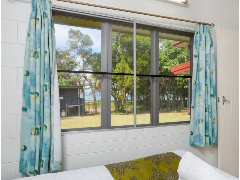 37 Rebecca Jane Parade, Kurrimine Beach QLD 4871