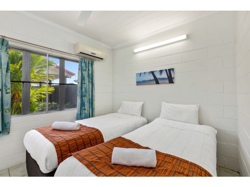 37 Rebecca Jane Parade, Kurrimine Beach QLD 4871