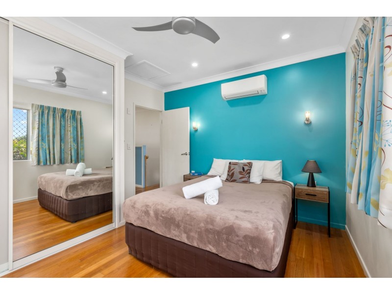 37 Rebecca Jane Parade, Kurrimine Beach QLD 4871