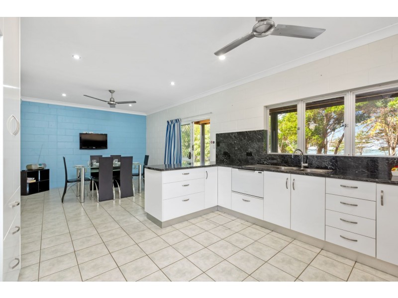 37 Rebecca Jane Parade, Kurrimine Beach QLD 4871