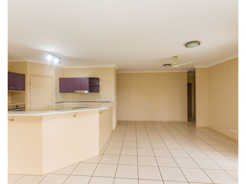 10 Pelling Close, Kanimbla QLD 4870