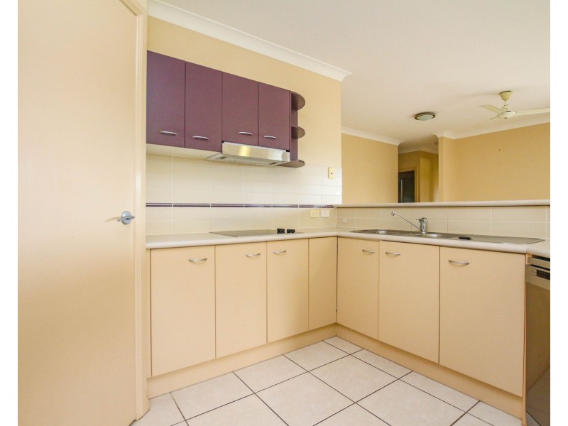 10 Pelling Close, Kanimbla QLD 4870