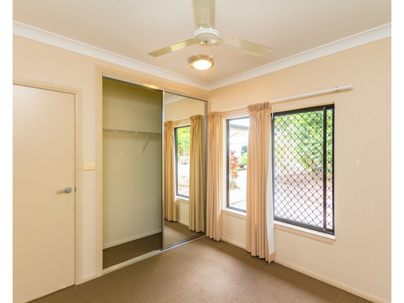 10 Pelling Close, Kanimbla QLD 4870
