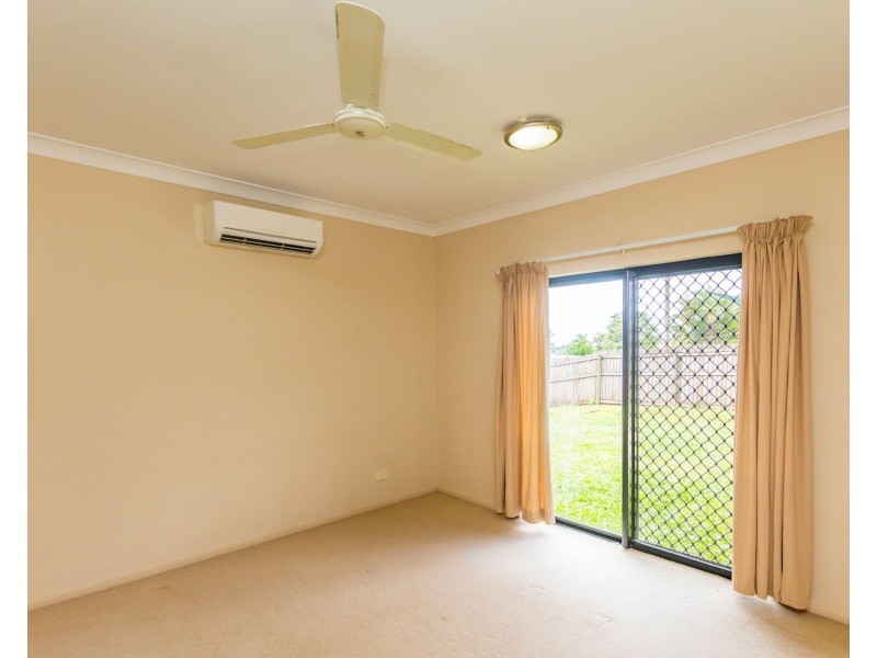 10 Pelling Close, Kanimbla QLD 4870