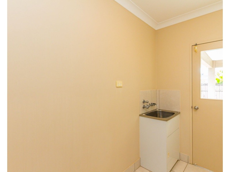 10 Pelling Close, Kanimbla QLD 4870