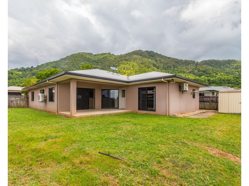 10 Pelling Close, Kanimbla QLD 4870