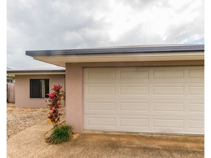 10 Pelling Close, Kanimbla QLD 4870