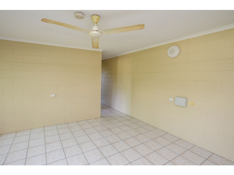 8/15 Curtin Street, Westcourt QLD 4870