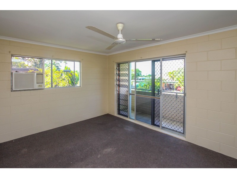 8/15 Curtin Street, Westcourt QLD 4870