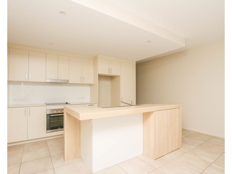 9/289-291 Lake Street, Cairns North QLD 4870