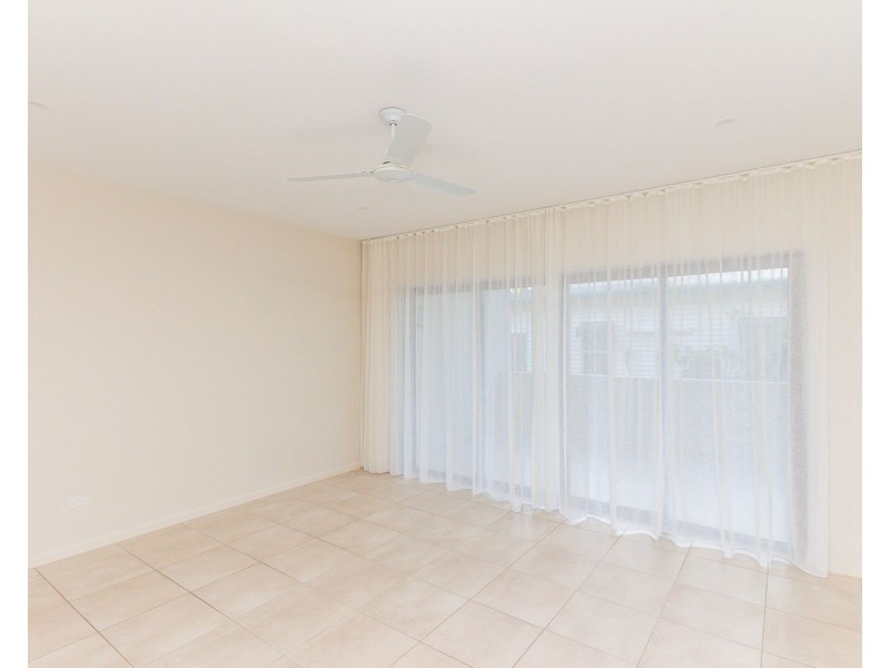 9/289-291 Lake Street, Cairns North QLD 4870