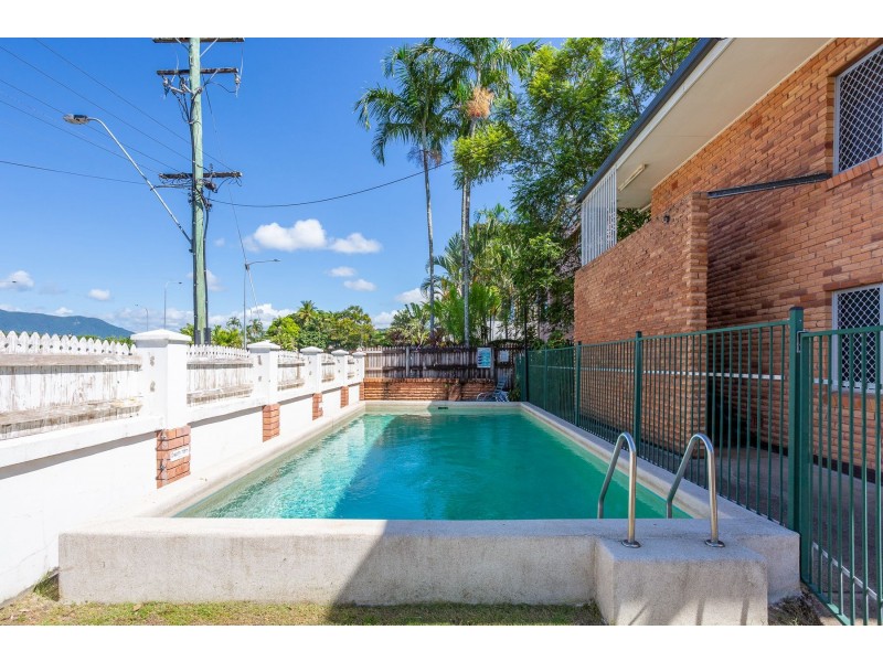 2/260 Grafton Street, Cairns North QLD 4870