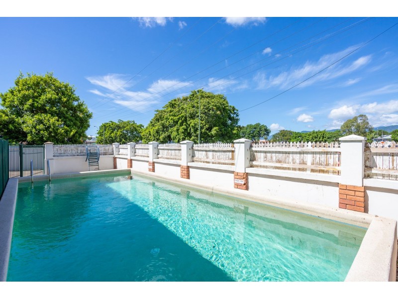 2/260 Grafton Street, Cairns North QLD 4870