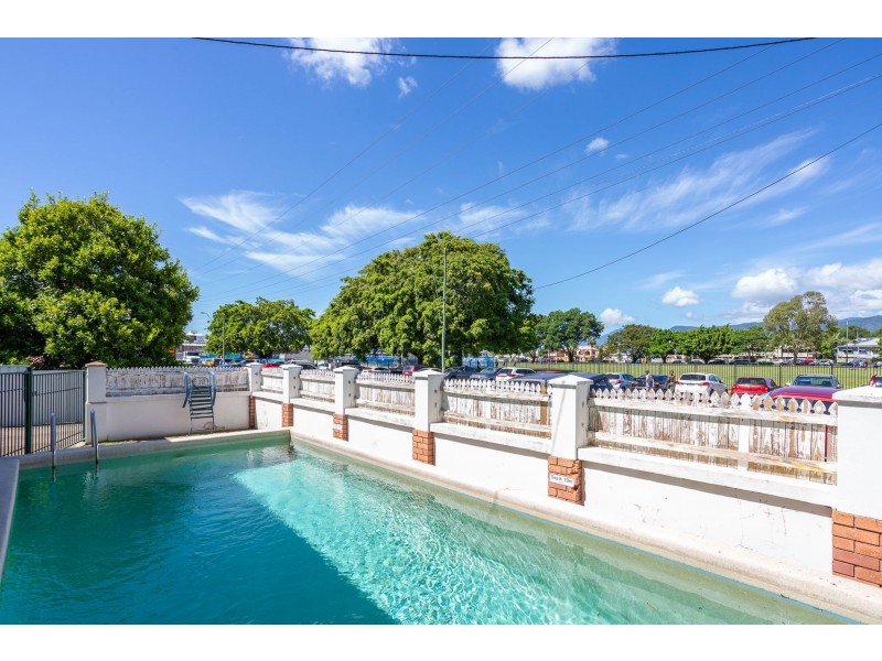 2/260 Grafton Street, Cairns North QLD 4870