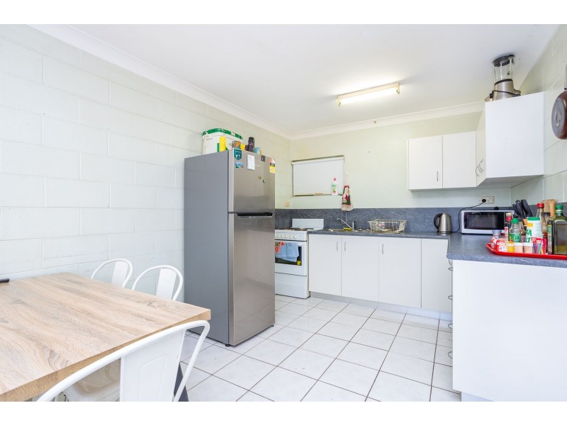2/260 Grafton Street, Cairns North QLD 4870
