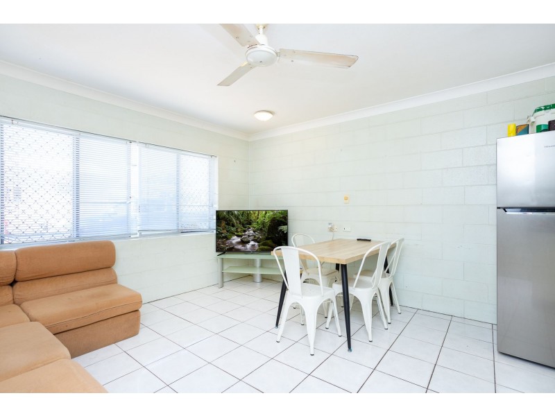 2/260 Grafton Street, Cairns North QLD 4870