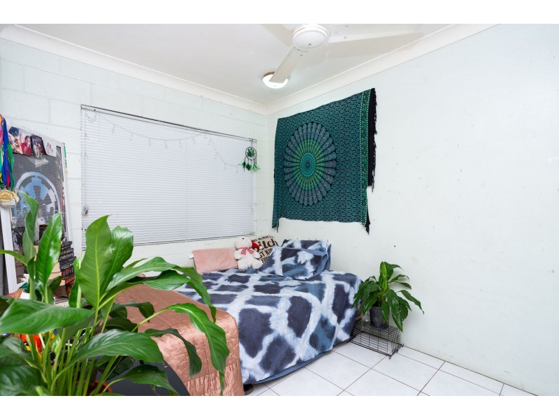 2/260 Grafton Street, Cairns North QLD 4870