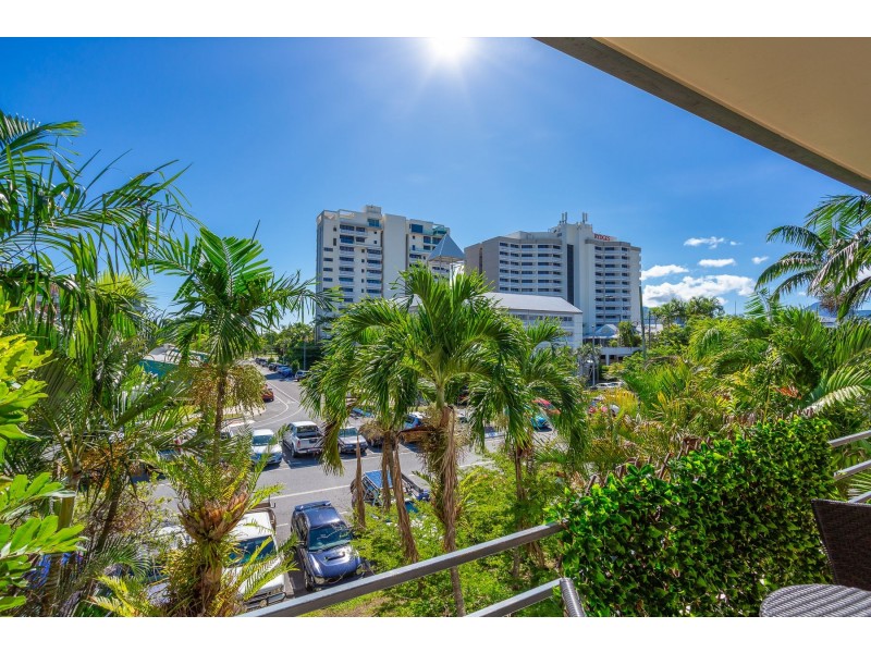 9/221 Lake Street, Cairns City QLD 4870