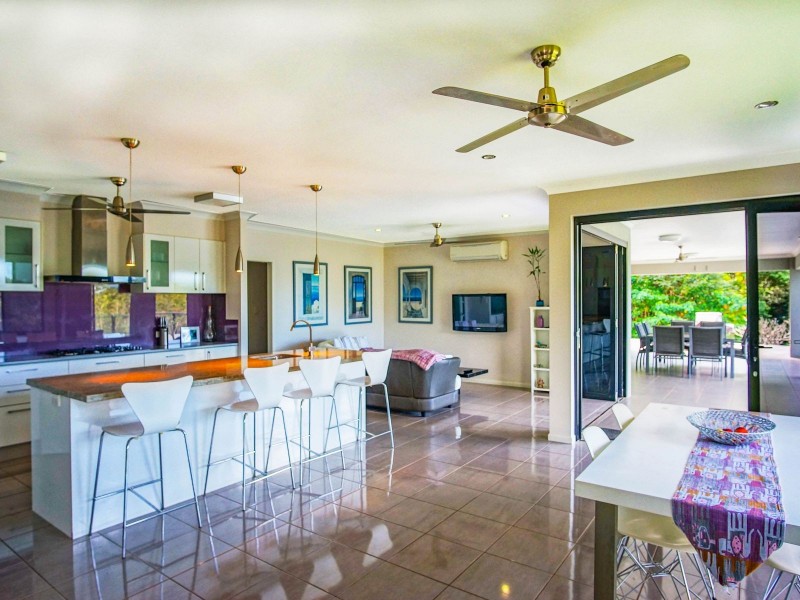 14-16 Lichen Close, Redlynch QLD 4870