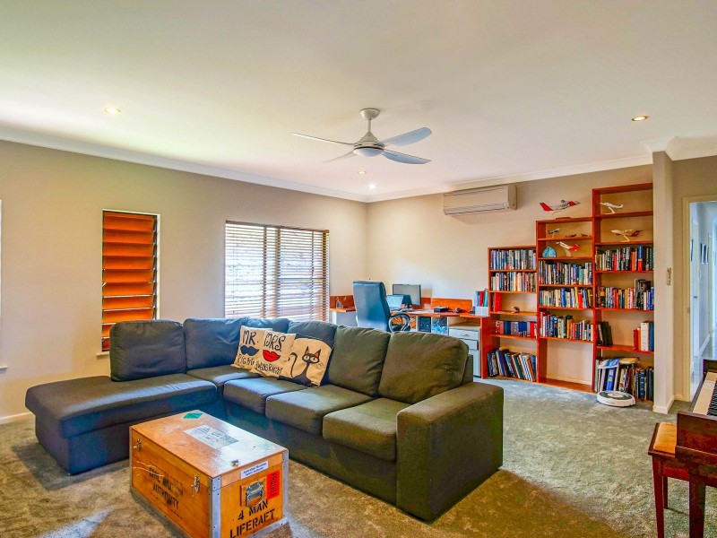 14-16 Lichen Close, Redlynch QLD 4870