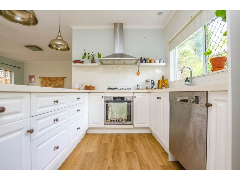 9 Rainy Mountain Place, Smithfield QLD 4878