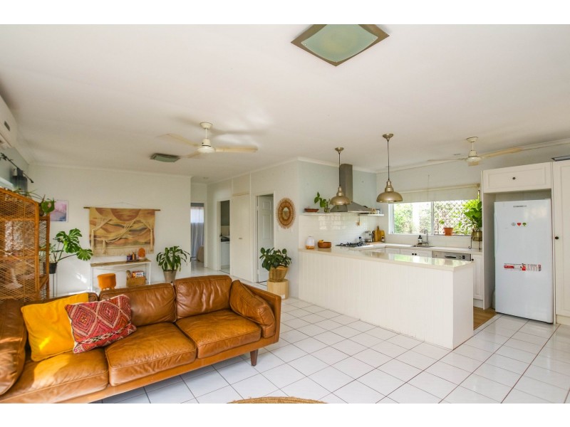 9 Rainy Mountain Place, Smithfield QLD 4878