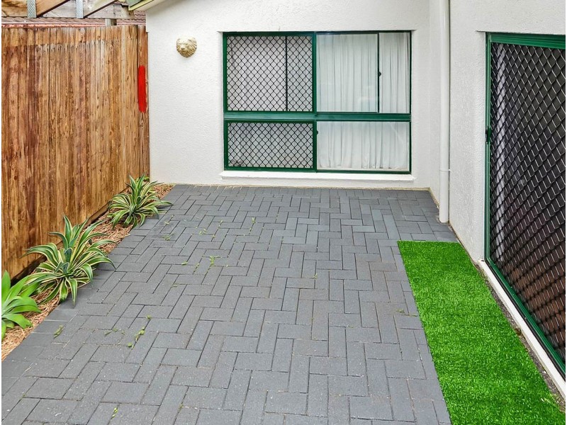 78 Silky Oak Court, Mooroobool QLD 4870