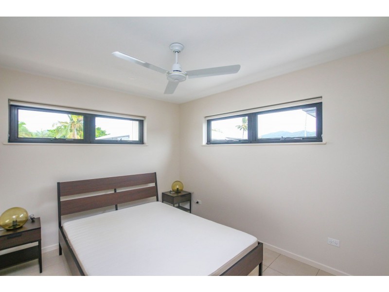 13/289-291 Lake Street, Cairns North QLD 4870