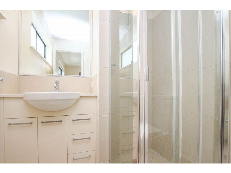 13/289-291 Lake Street, Cairns North QLD 4870