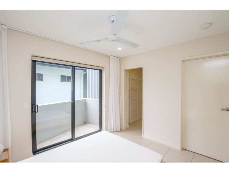 13/289-291 Lake Street, Cairns North QLD 4870