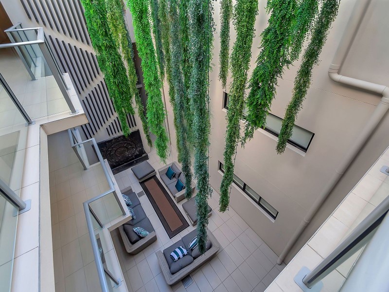 13/289-291 Lake Street, Cairns North QLD 4870