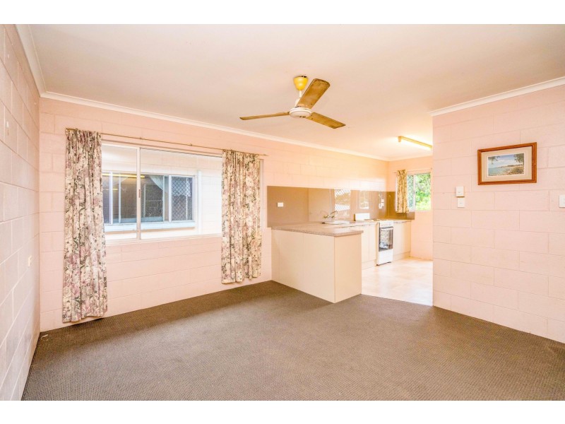 7/14 Curtin Street, Westcourt QLD 4870