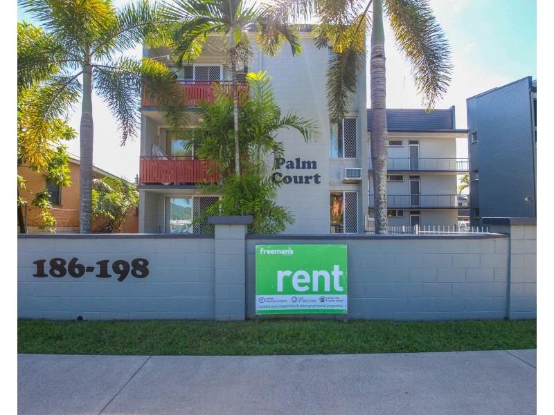 29/186 Lake Street, Cairns North QLD 4870