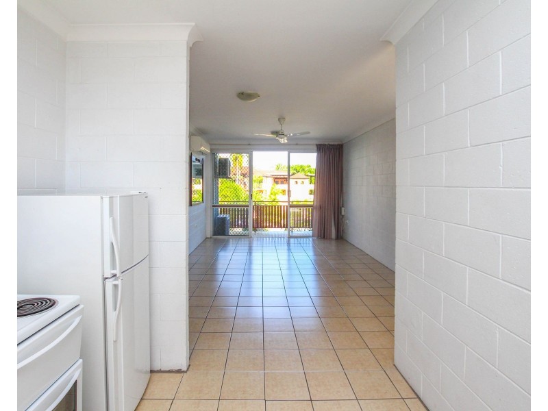 29/186 Lake Street, Cairns North QLD 4870