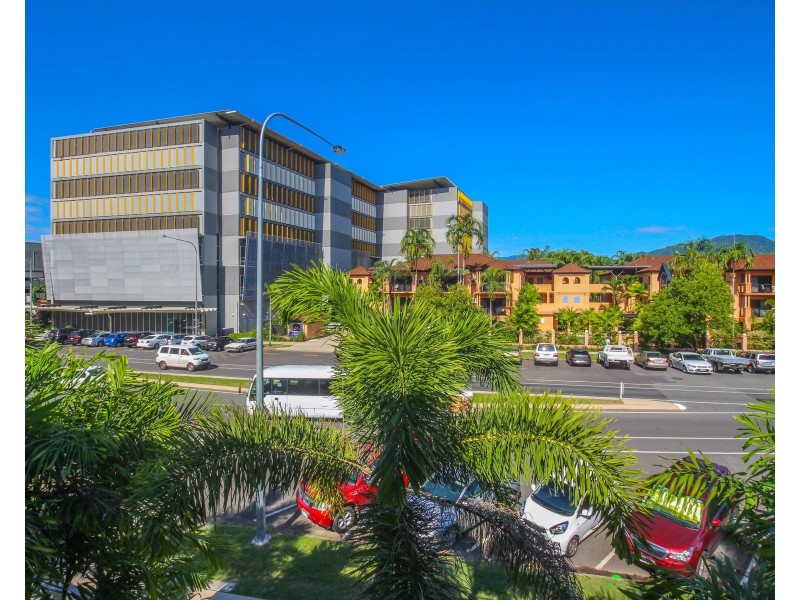 29/186 Lake Street, Cairns North QLD 4870