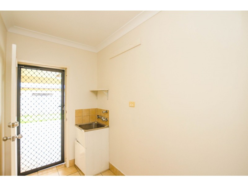 3 Bassett Street, Kanimbla QLD 4870