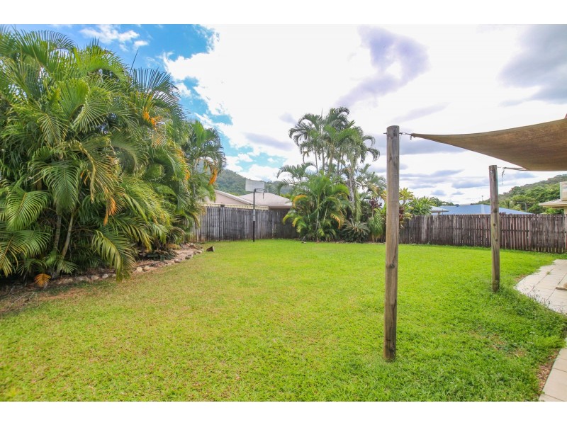 3 Bassett Street, Kanimbla QLD 4870