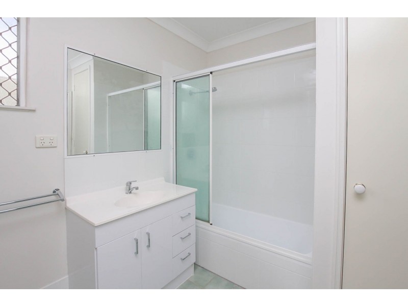 4/8 Springfield Crescent, Manoora QLD 4870