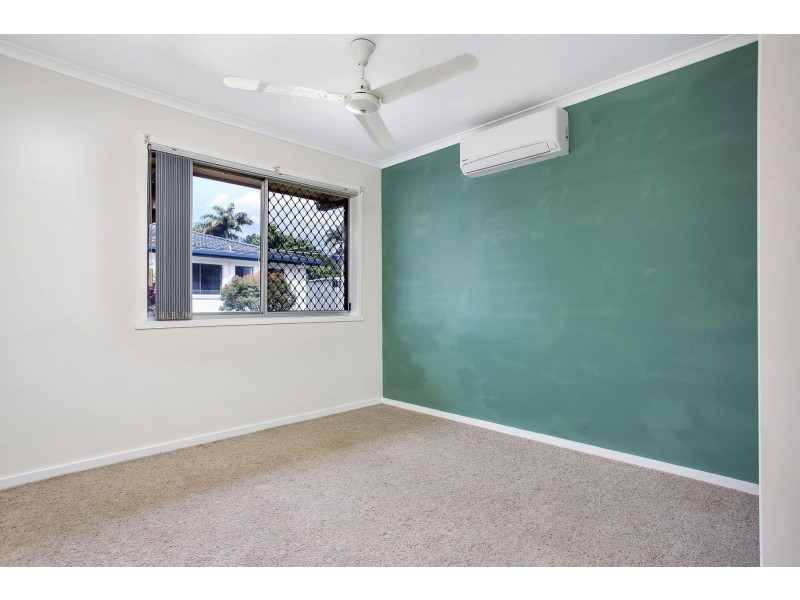 3 Pepperina Street, Mooroobool QLD 4870