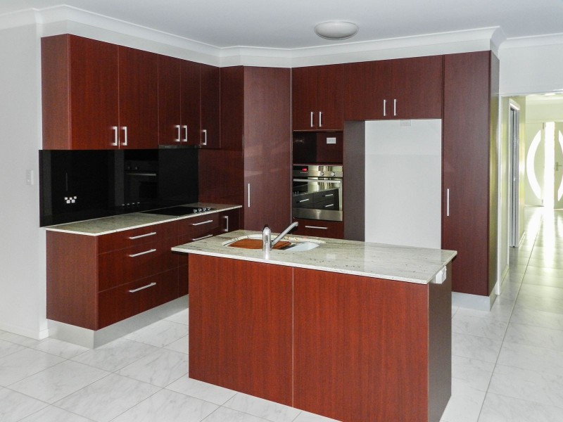 6 Cheyne Close, Bentley Park QLD 4869