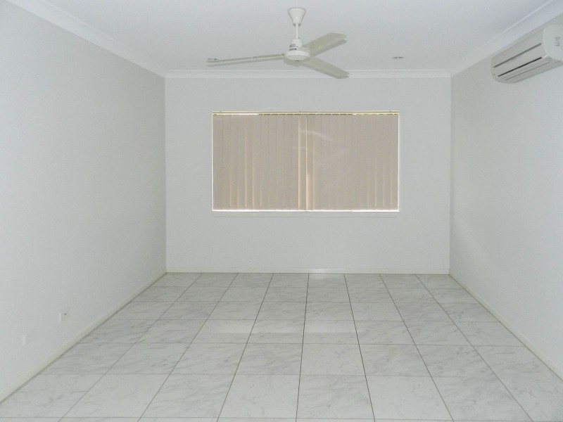 6 Cheyne Close, Bentley Park QLD 4869