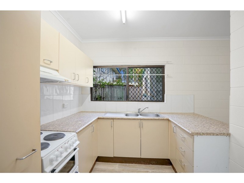 23A Earl Street, Westcourt QLD 4870