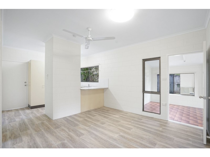 23A Earl Street, Westcourt QLD 4870