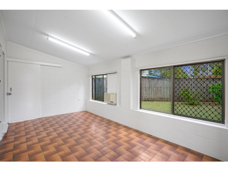 23A Earl Street, Westcourt QLD 4870