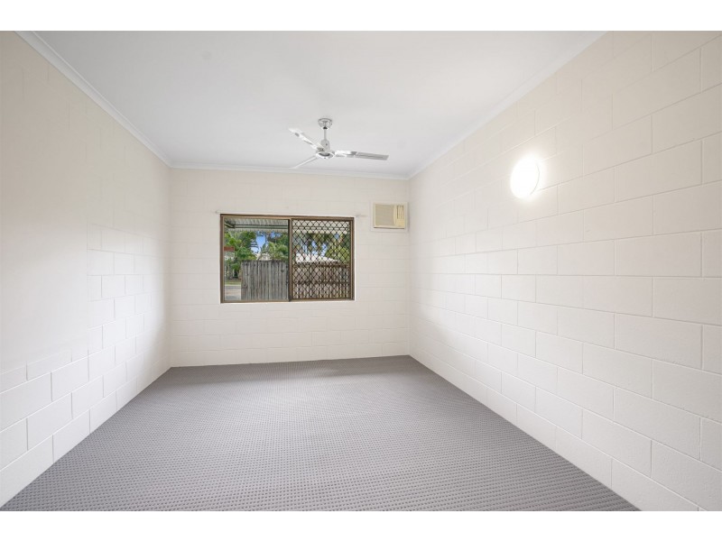 23A Earl Street, Westcourt QLD 4870