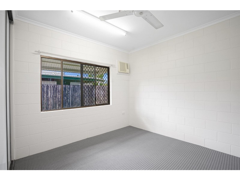 23A Earl Street, Westcourt QLD 4870