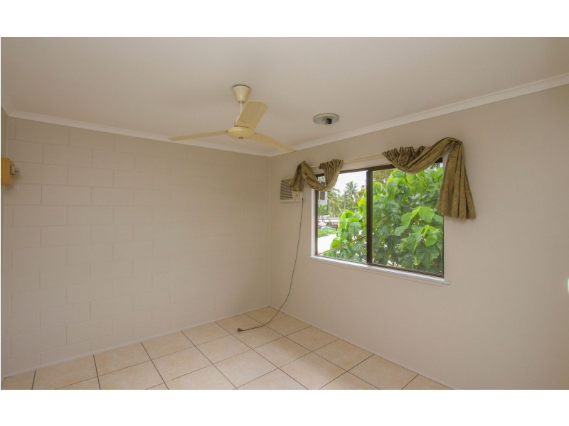 6/17 Sandown Close, Woree QLD 4868