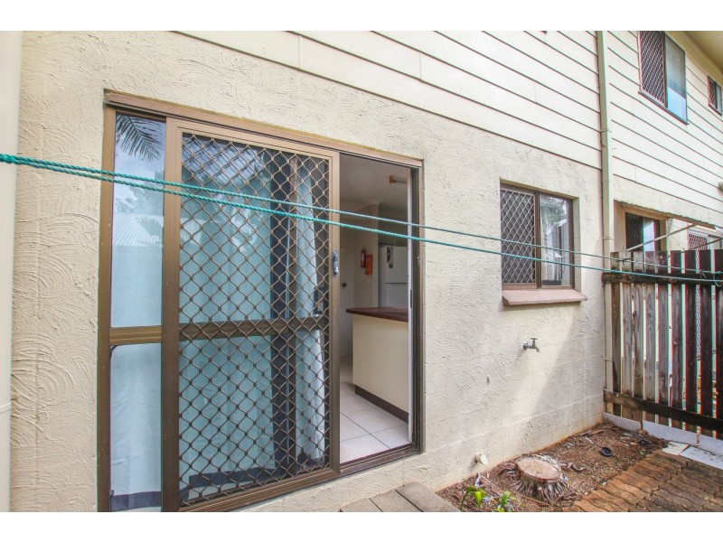 6/17 Sandown Close, Woree QLD 4868