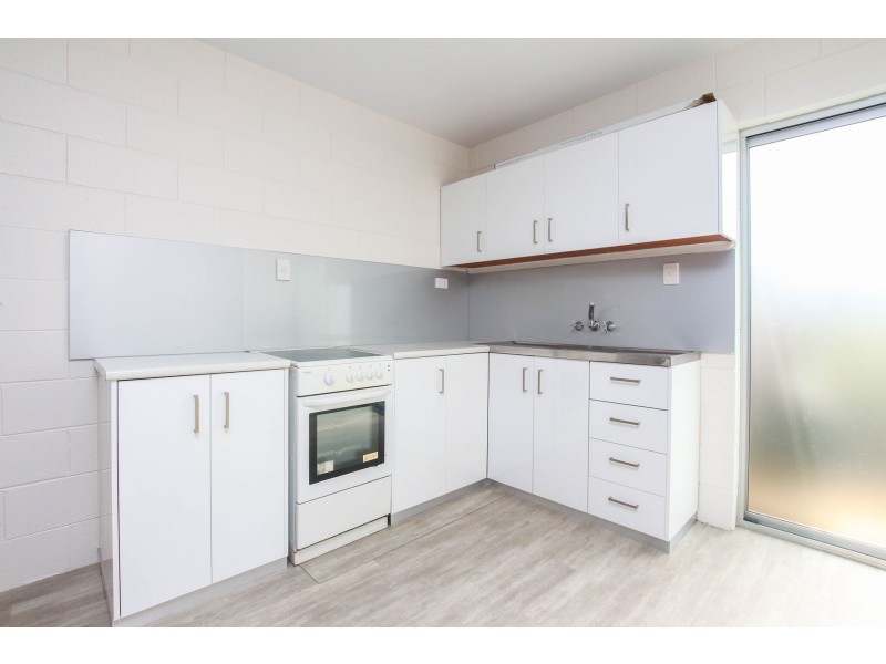 2/35 Sondrio Street, Woree QLD 4868